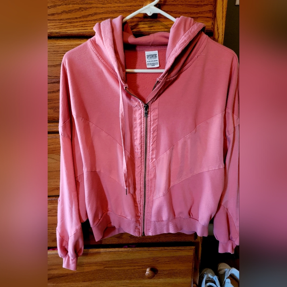 🆕️PINK Cropped hooded jacket